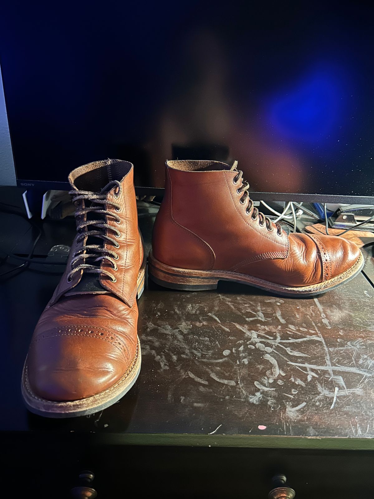 Photo by Mikejones100 on February 5, 2024 of the Oak Street Bootmakers Field Boot in Tempesti Brown Elbamatt Liscio.