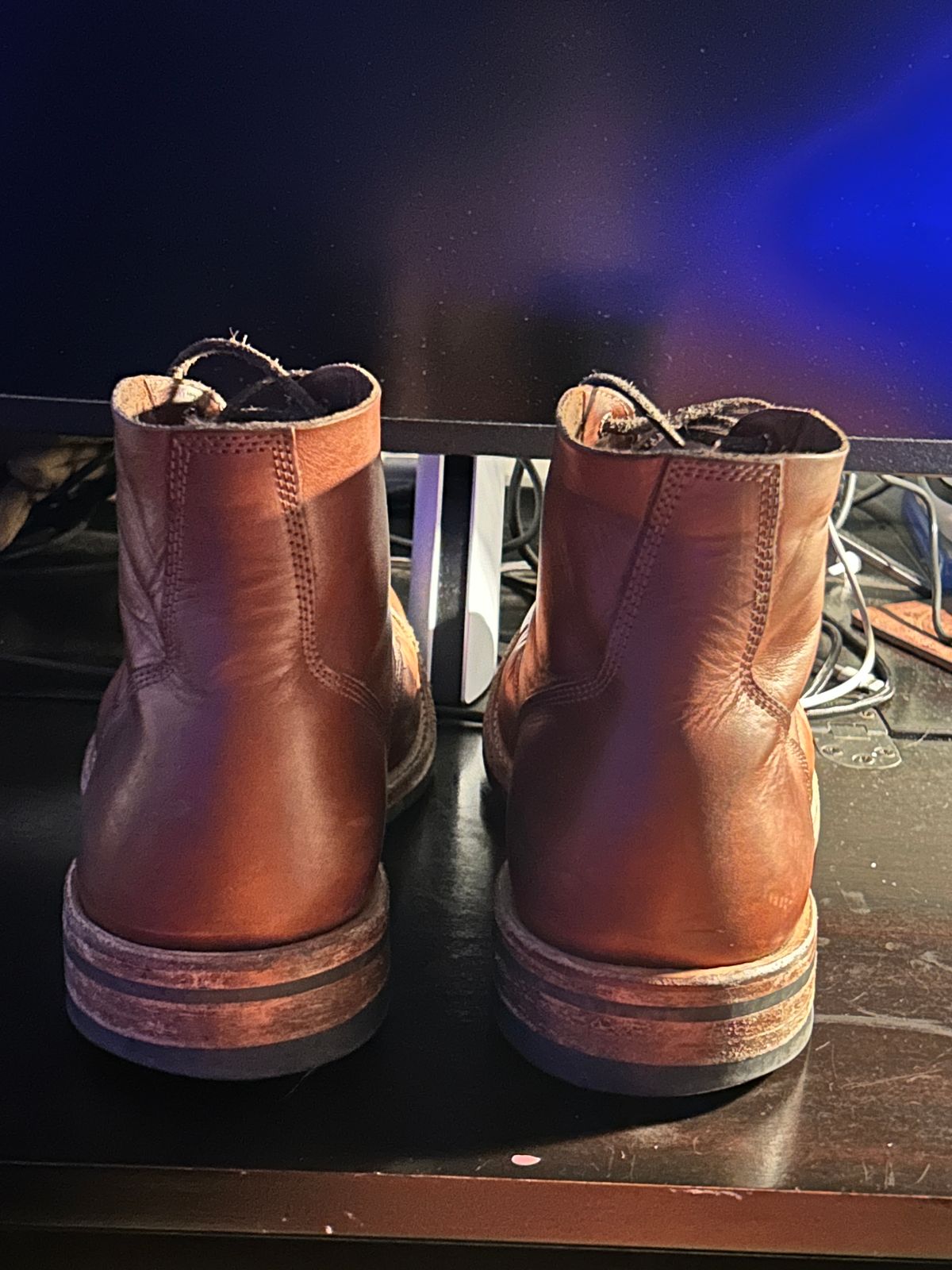 Photo by Mikejones100 on February 5, 2024 of the Oak Street Bootmakers Field Boot in Tempesti Brown Elbamatt Liscio.