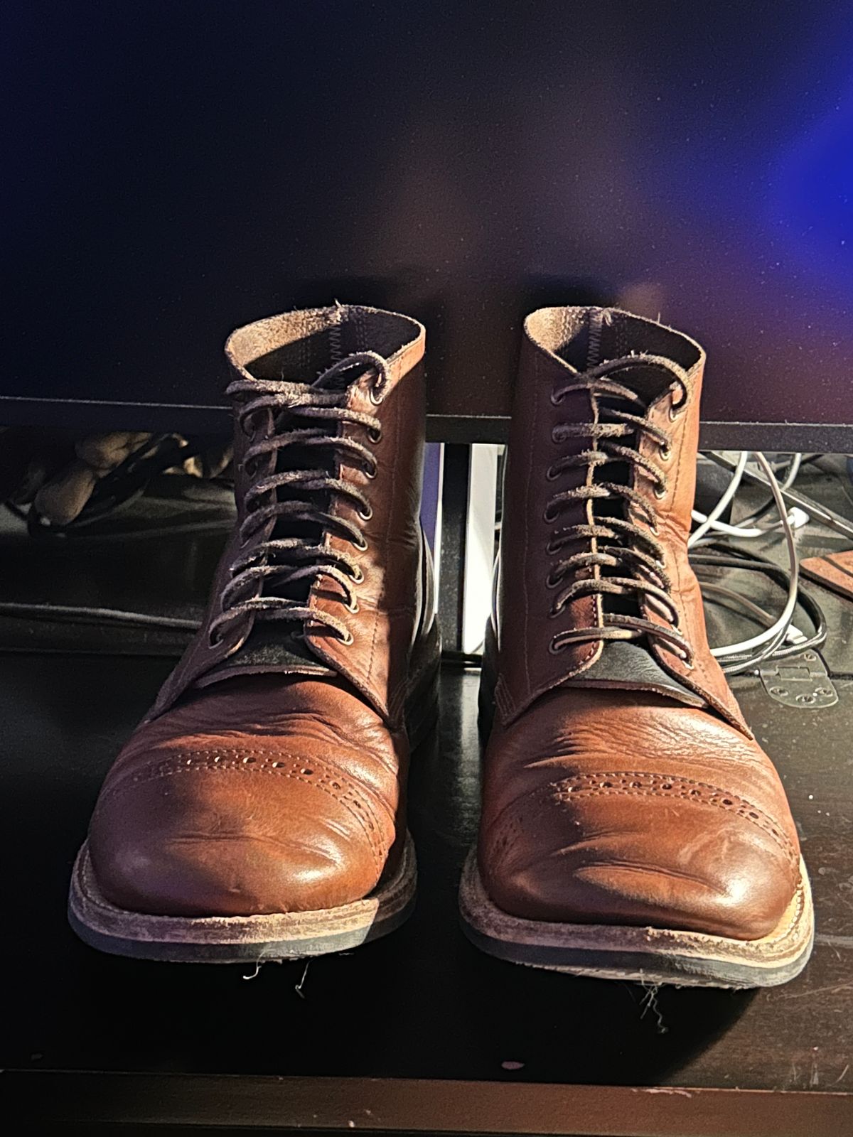 Photo by Mikejones100 on February 5, 2024 of the Oak Street Bootmakers Field Boot in Tempesti Brown Elbamatt Liscio.