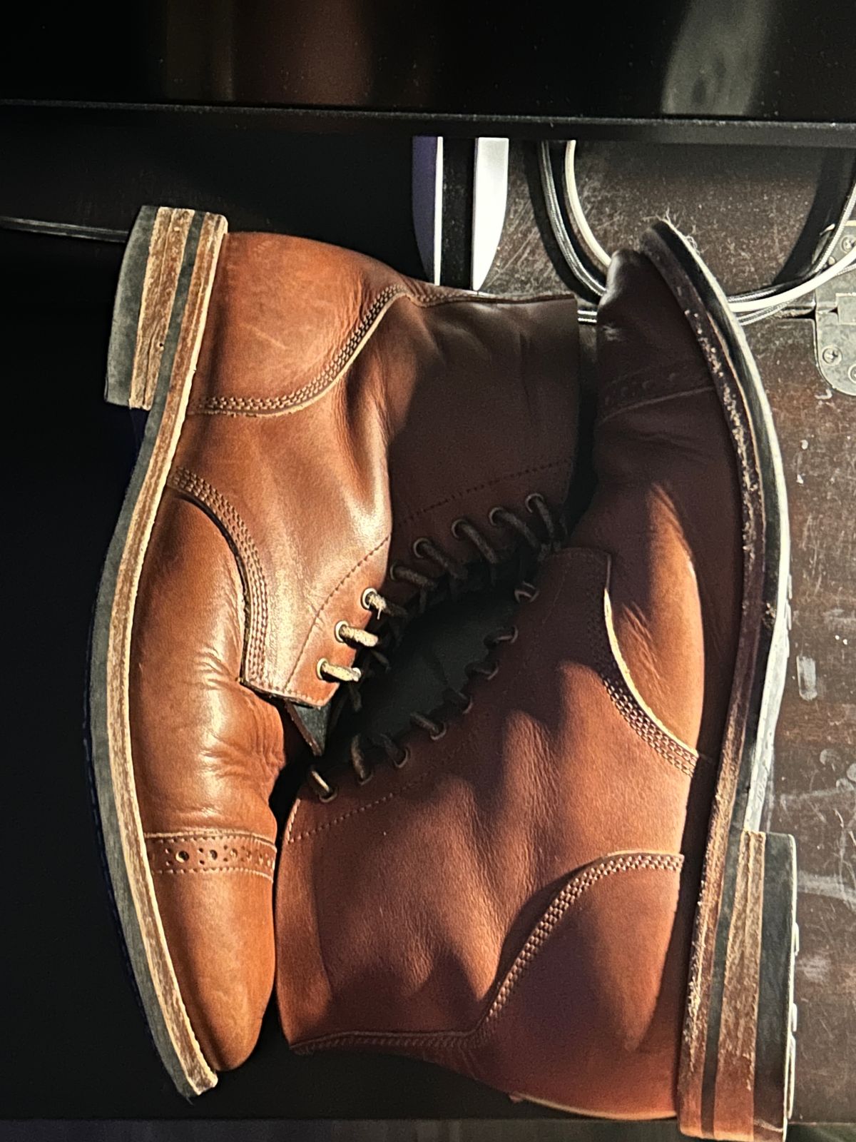 Photo by Mikejones100 on February 5, 2024 of the Oak Street Bootmakers Field Boot in Tempesti Brown Elbamatt Liscio.