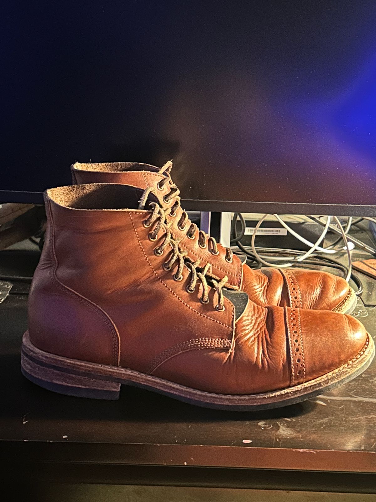Photo by Mikejones100 on February 5, 2024 of the Oak Street Bootmakers Field Boot in Tempesti Brown Elbamatt Liscio.