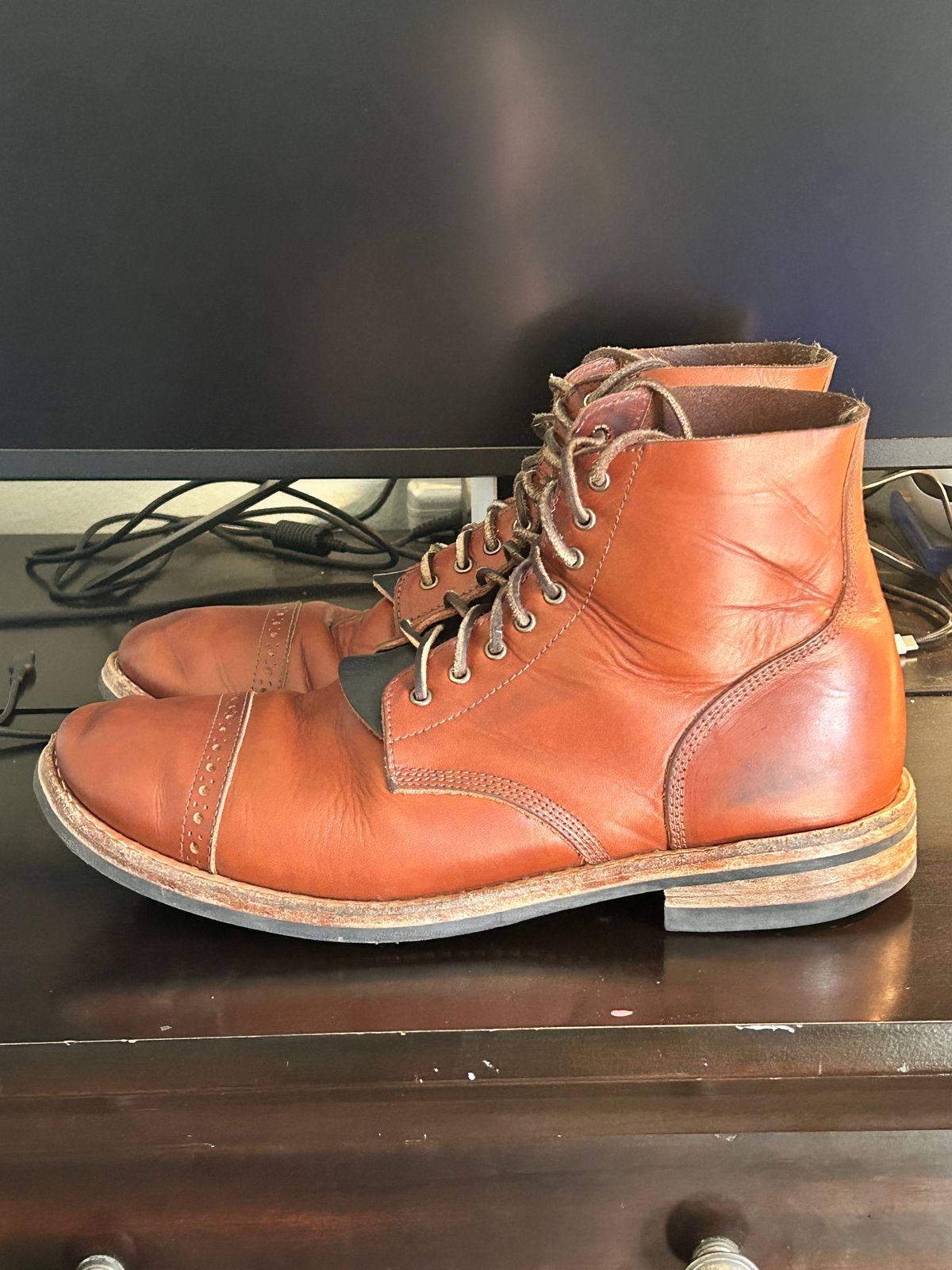 Photo by Mikejones100 on March 2, 2024 of the Oak Street Bootmakers Field Boot in Tempesti Brown Elbamatt Liscio.