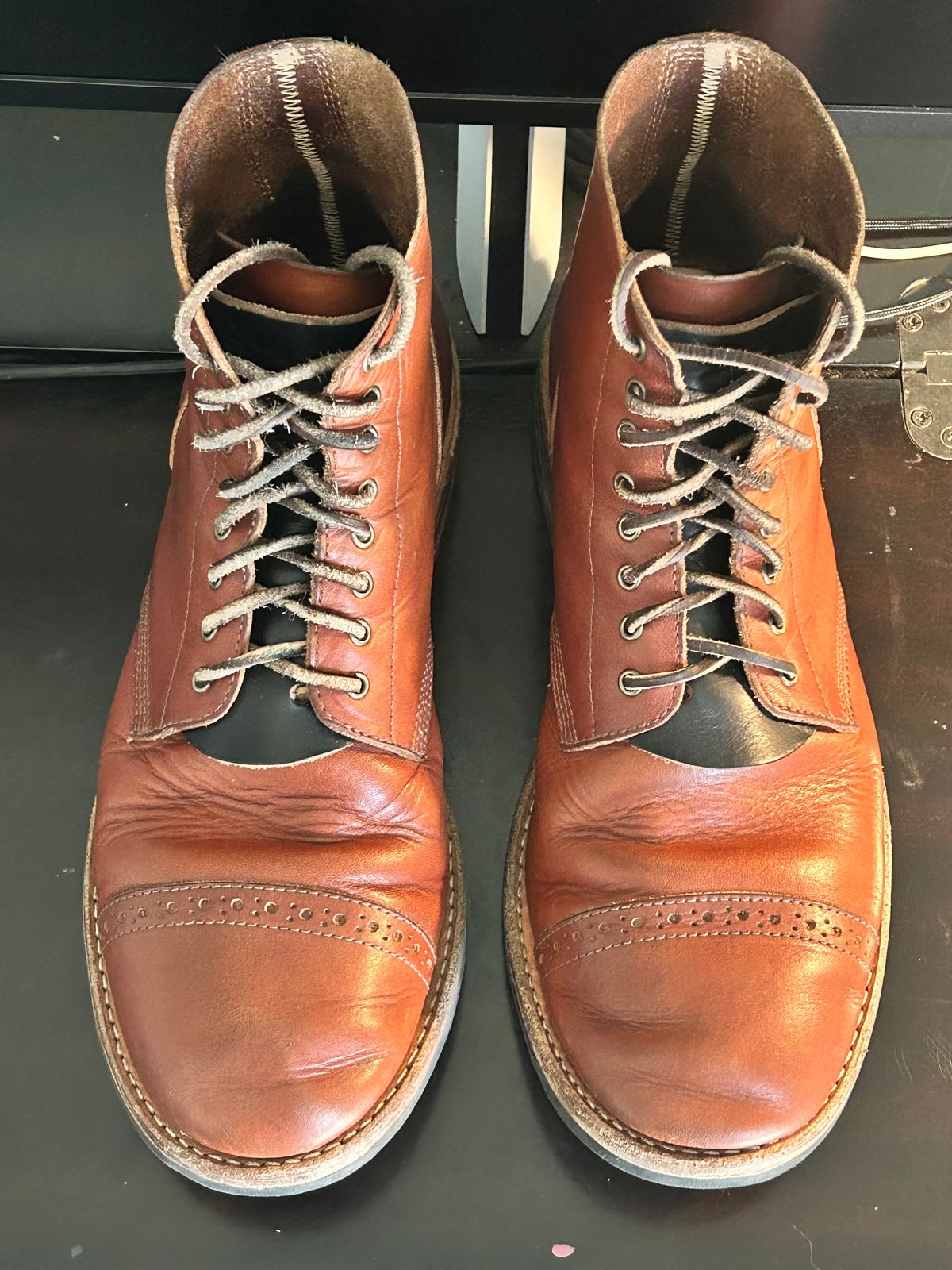 Photo by Mikejones100 on March 2, 2024 of the Oak Street Bootmakers Field Boot in Tempesti Brown Elbamatt Liscio.