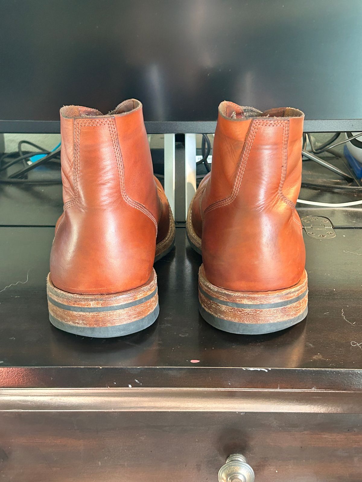Photo by Mikejones100 on April 5, 2024 of the Oak Street Bootmakers Field Boot in Tempesti Brown Elbamatt Liscio.