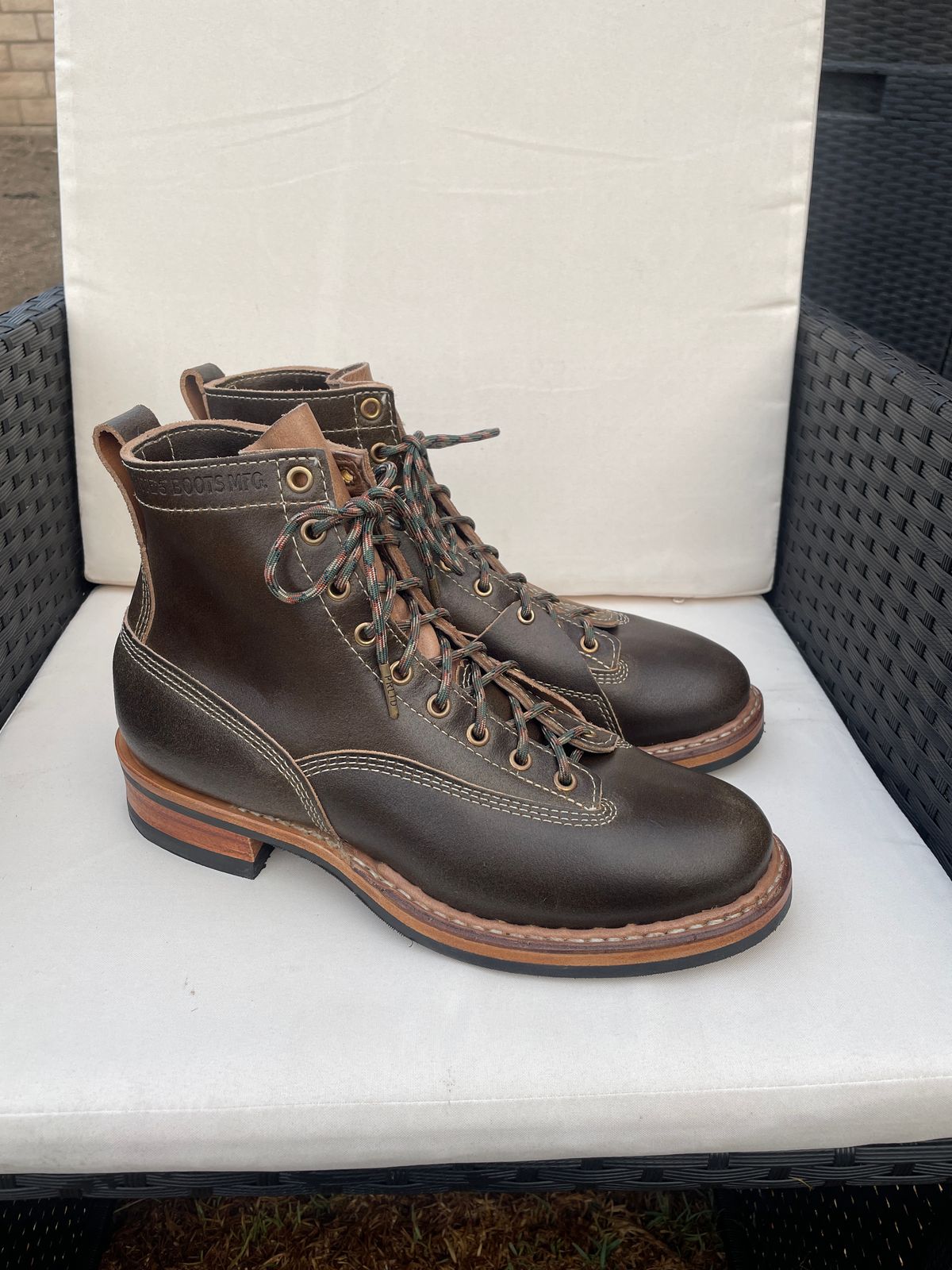 Photo by Mikejones100 on October 1, 2022 of the White's Unlisted Model in Horween Olive Waxed Flesh.