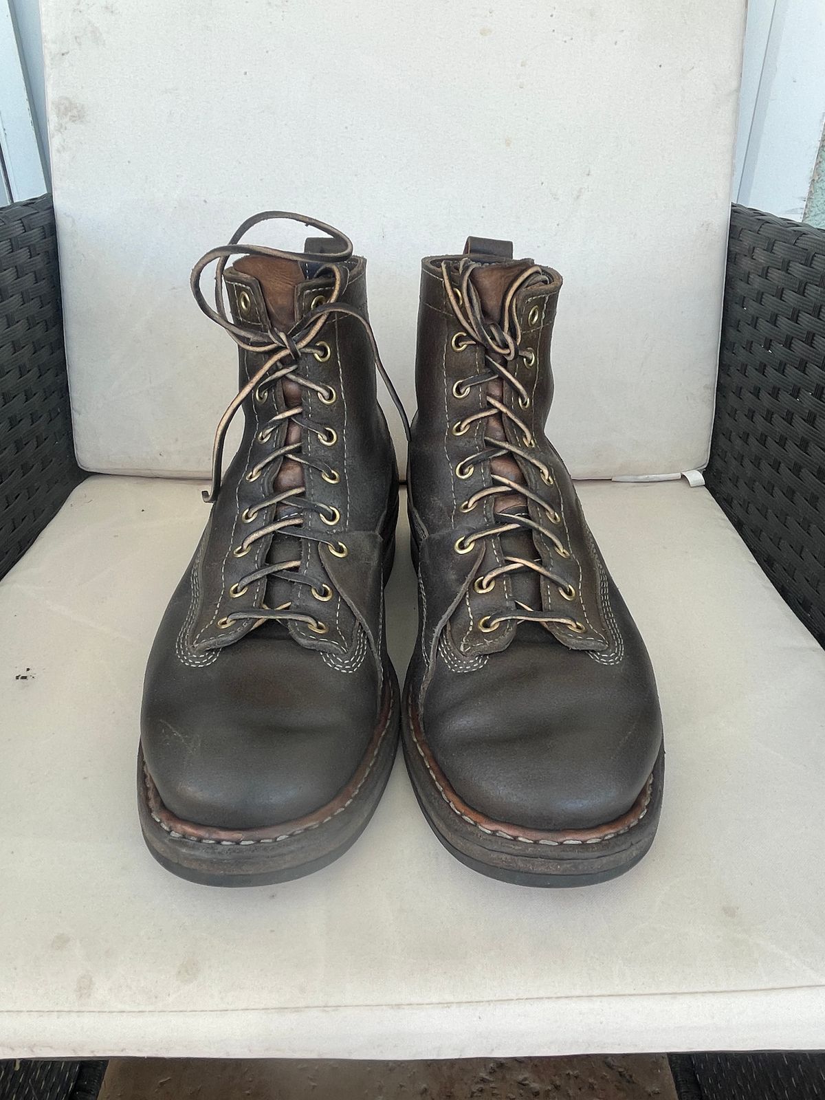 Photo by Mikejones100 on December 3, 2022 of the White's Unlisted Model in Horween Olive Waxed Flesh.