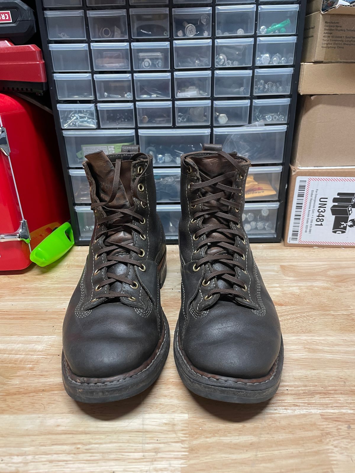 Photo by Mikejones100 on February 5, 2023 of the White's Unlisted Model in Horween Olive Waxed Flesh.