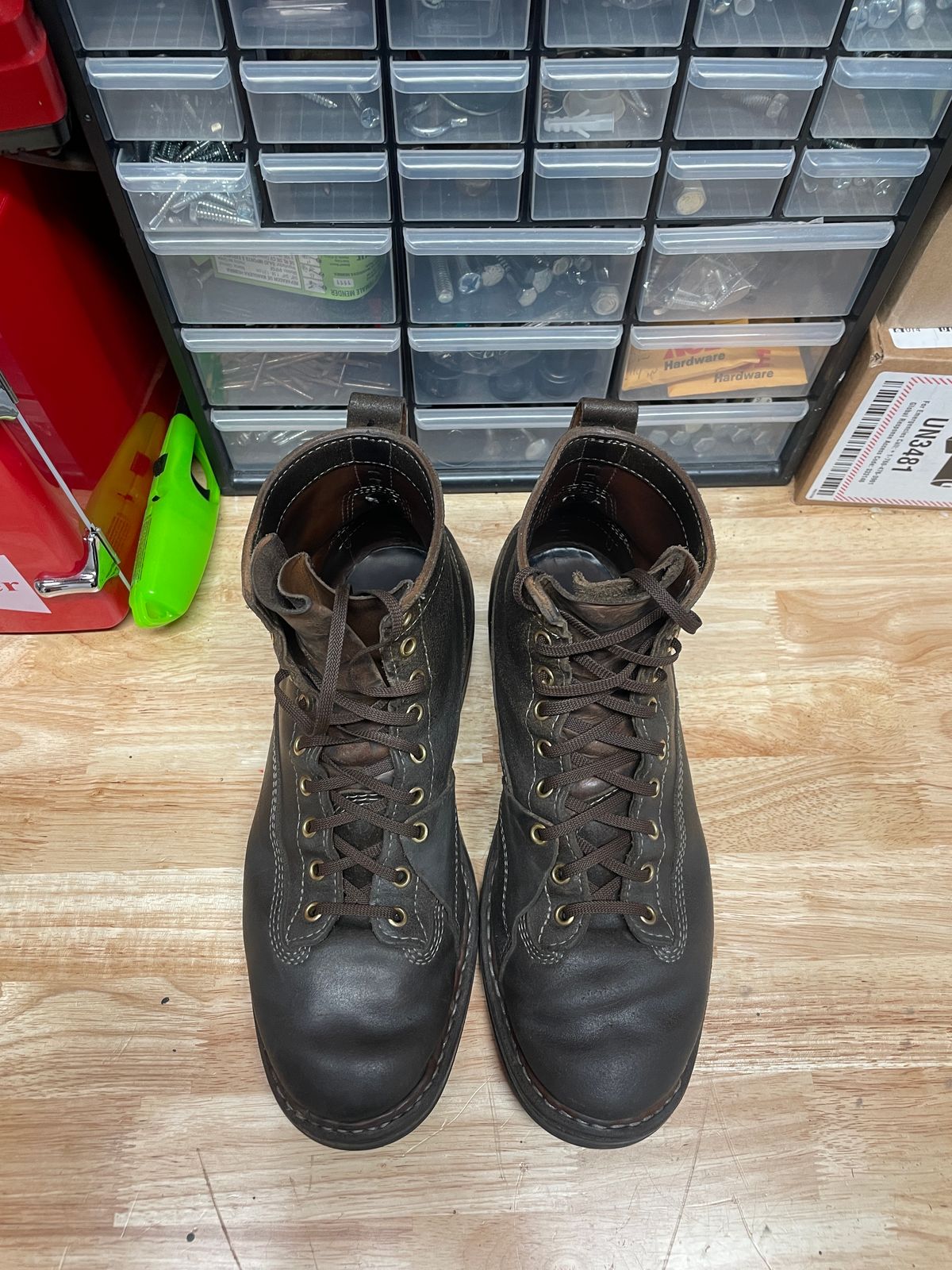 Photo by Mikejones100 on February 5, 2023 of the White's Unlisted Model in Horween Olive Waxed Flesh.