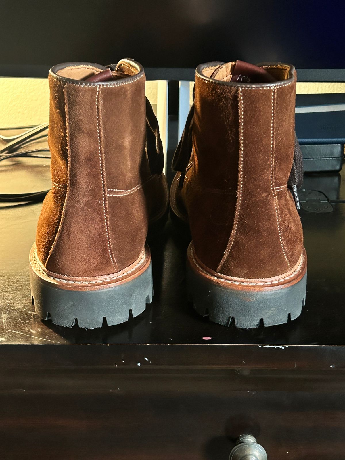 Photo by Mikejones100 on October 3, 2024 of the Allen Edmonds Freeport in Snuff Brown Weatherproof Suede.