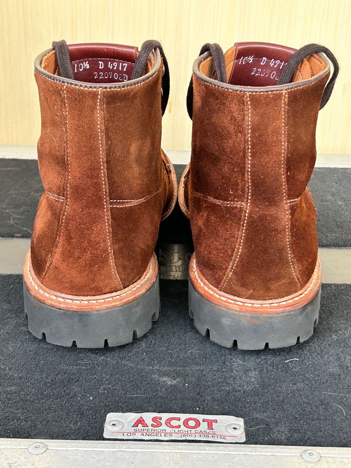 Photo by Mikejones100 on November 5, 2024 of the Allen Edmonds Freeport in Snuff Brown Weatherproof Suede.