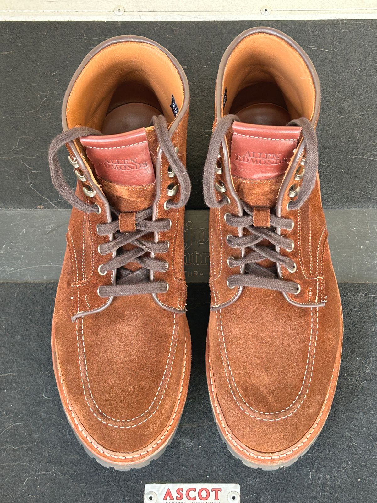 Photo by Mikejones100 on November 5, 2024 of the Allen Edmonds Freeport in Snuff Brown Weatherproof Suede.