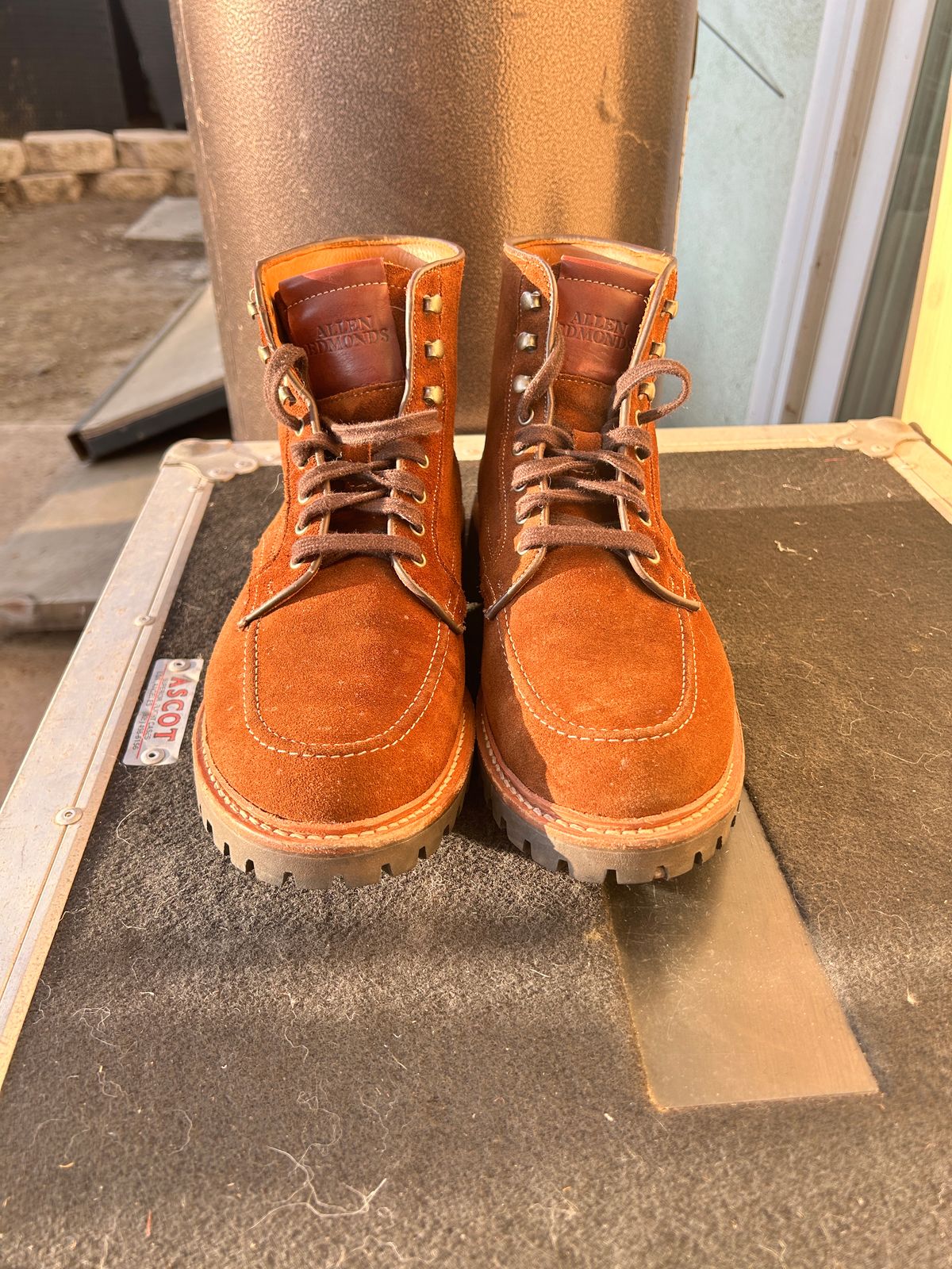 Photo by Mikejones100 on December 5, 2024 of the Allen Edmonds Freeport in Snuff Brown Weatherproof Suede.