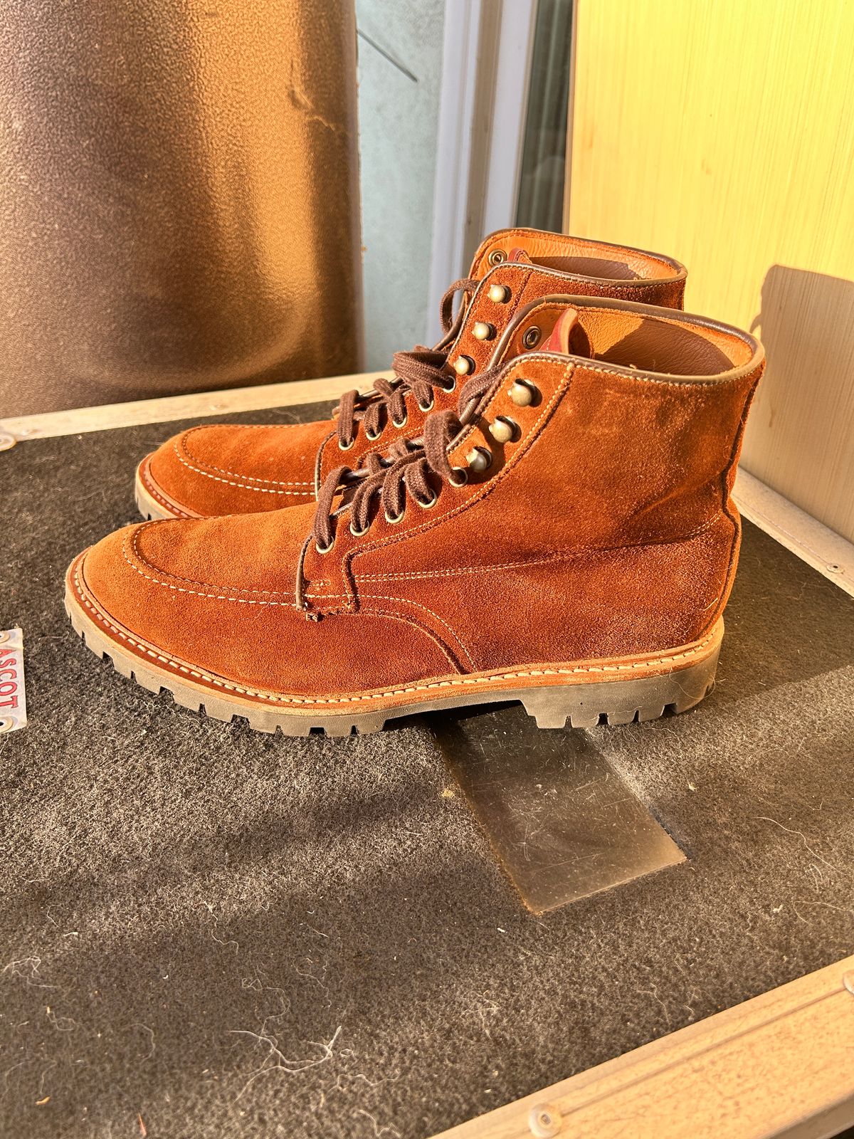 Photo by Mikejones100 on December 5, 2024 of the Allen Edmonds Freeport in Snuff Brown Weatherproof Suede.