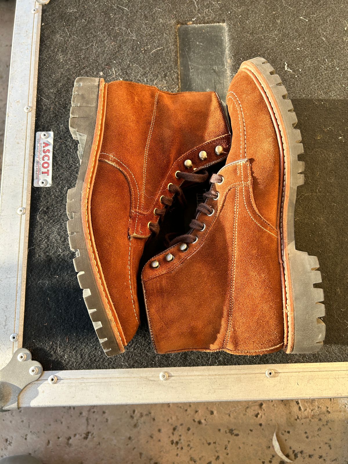 Photo by Mikejones100 on December 5, 2024 of the Allen Edmonds Freeport in Snuff Brown Weatherproof Suede.