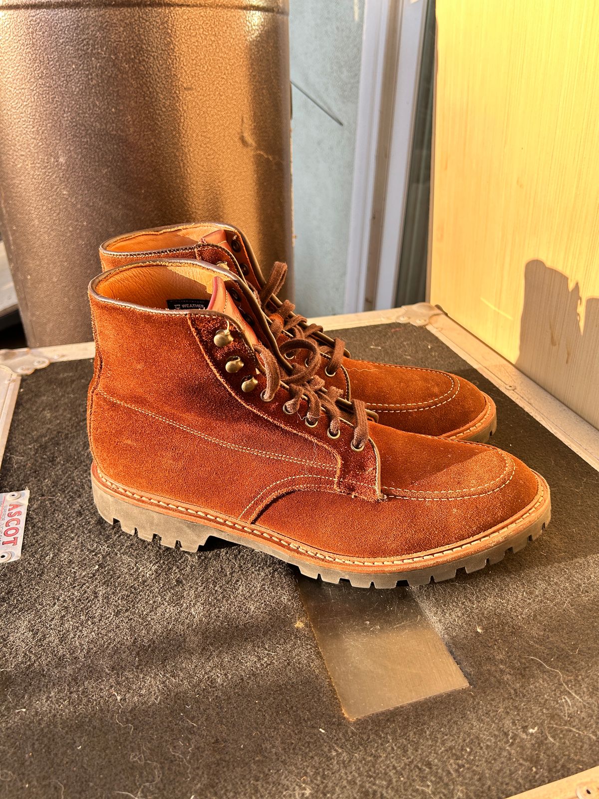 Photo by Mikejones100 on December 5, 2024 of the Allen Edmonds Freeport in Snuff Brown Weatherproof Suede.