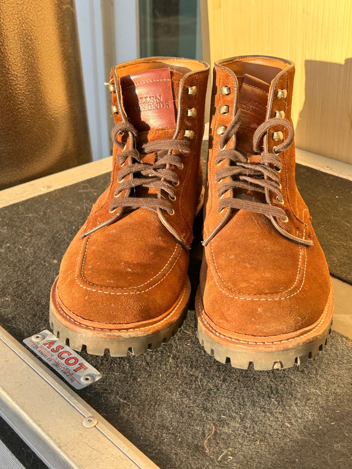 Photo by Mikejones100 on January 6, 2025 of the Allen Edmonds Freeport in Snuff Brown Weatherproof Suede.