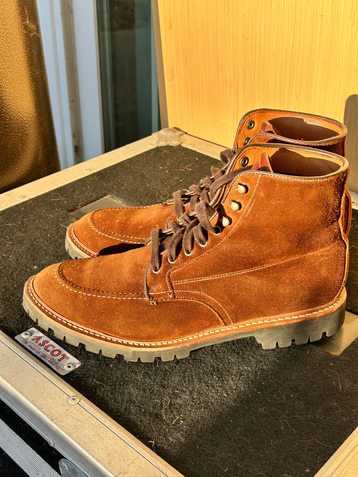 Photo by Mikejones100 on January 6, 2025 of the Allen Edmonds Freeport in Snuff Brown Weatherproof Suede.