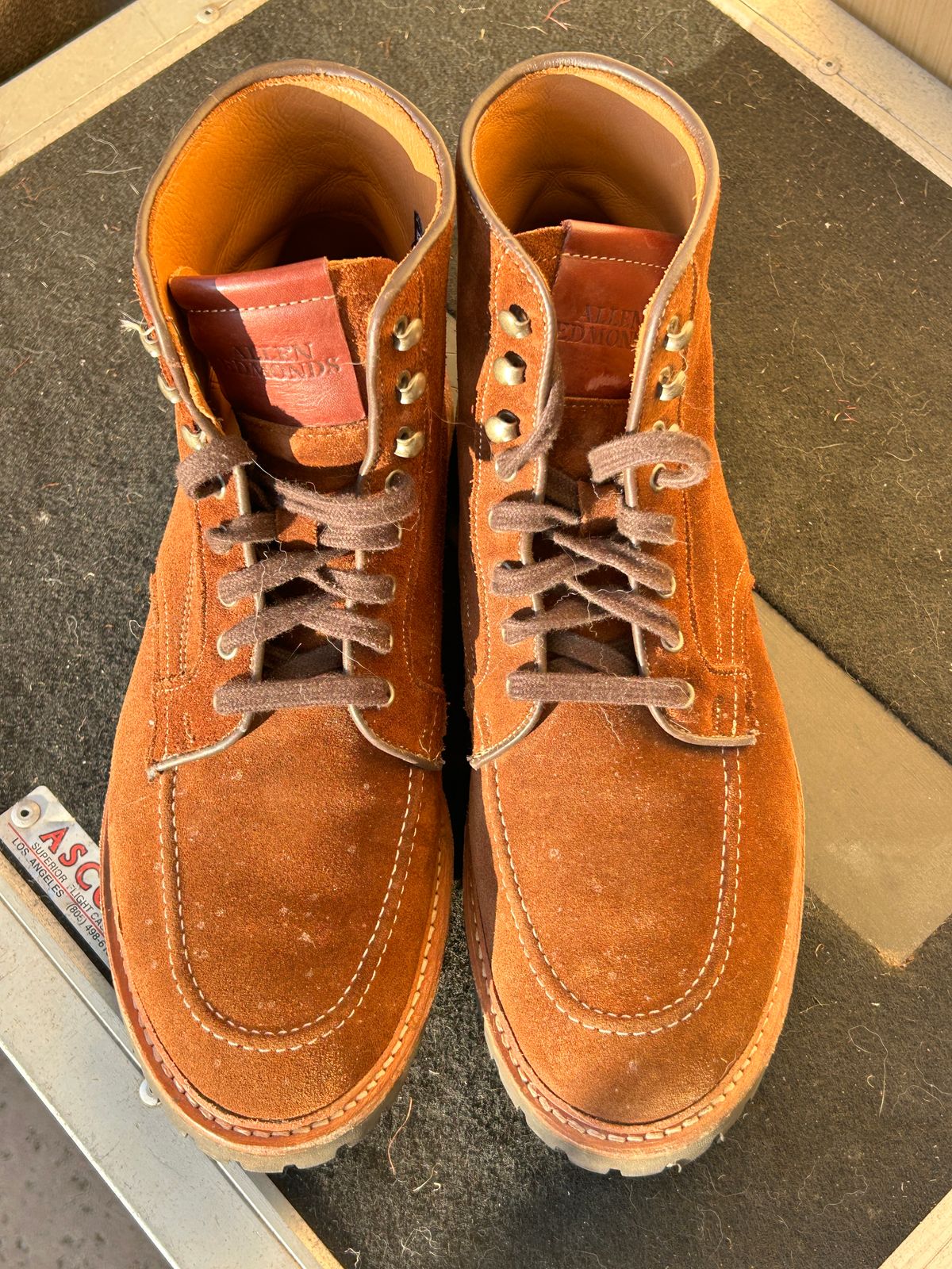 Photo by Mikejones100 on January 6, 2025 of the Allen Edmonds Freeport in Snuff Brown Weatherproof Suede.