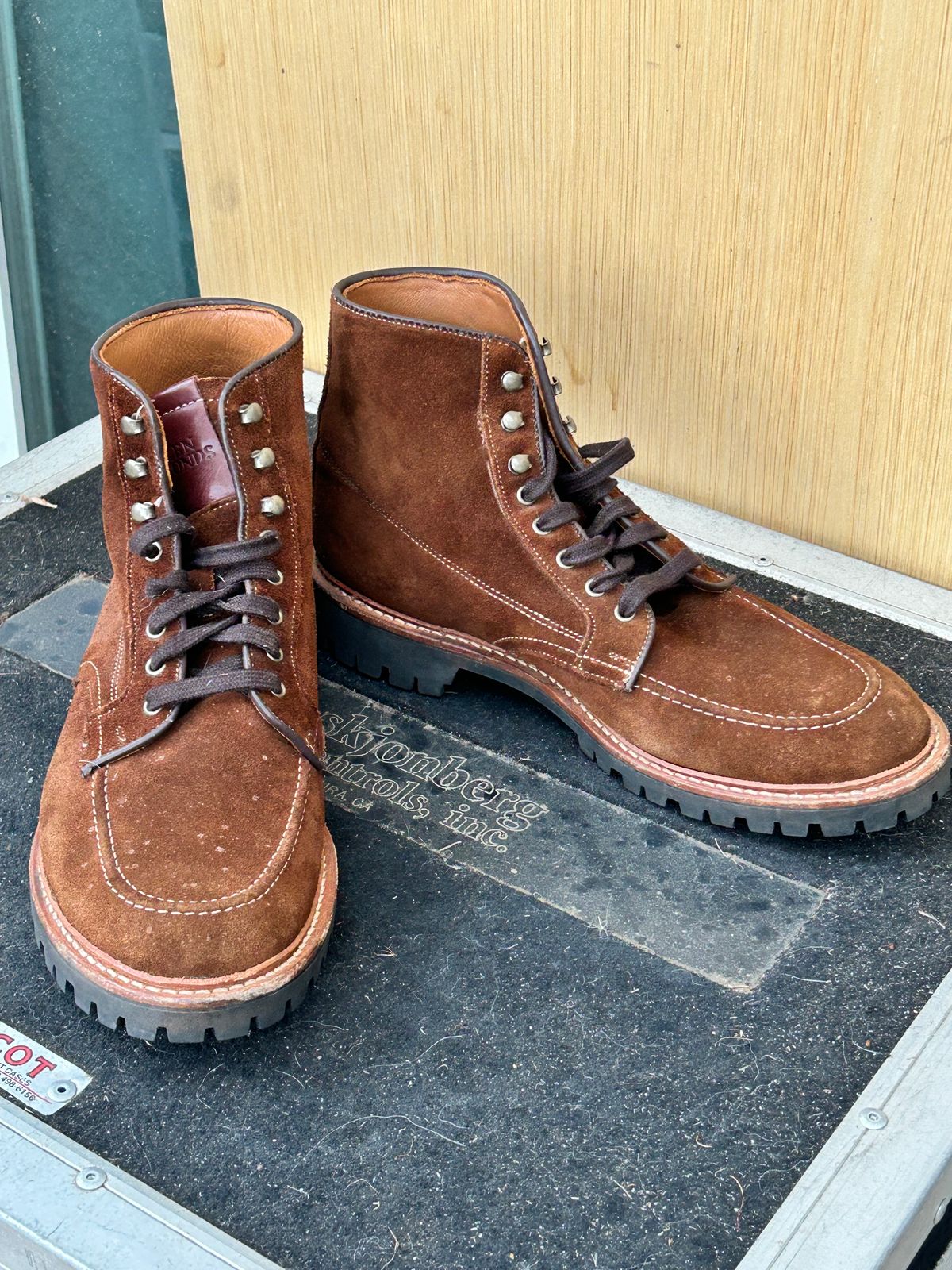 Photo by Mikejones100 on February 5, 2025 of the Allen Edmonds Freeport in Snuff Brown Weatherproof Suede.
