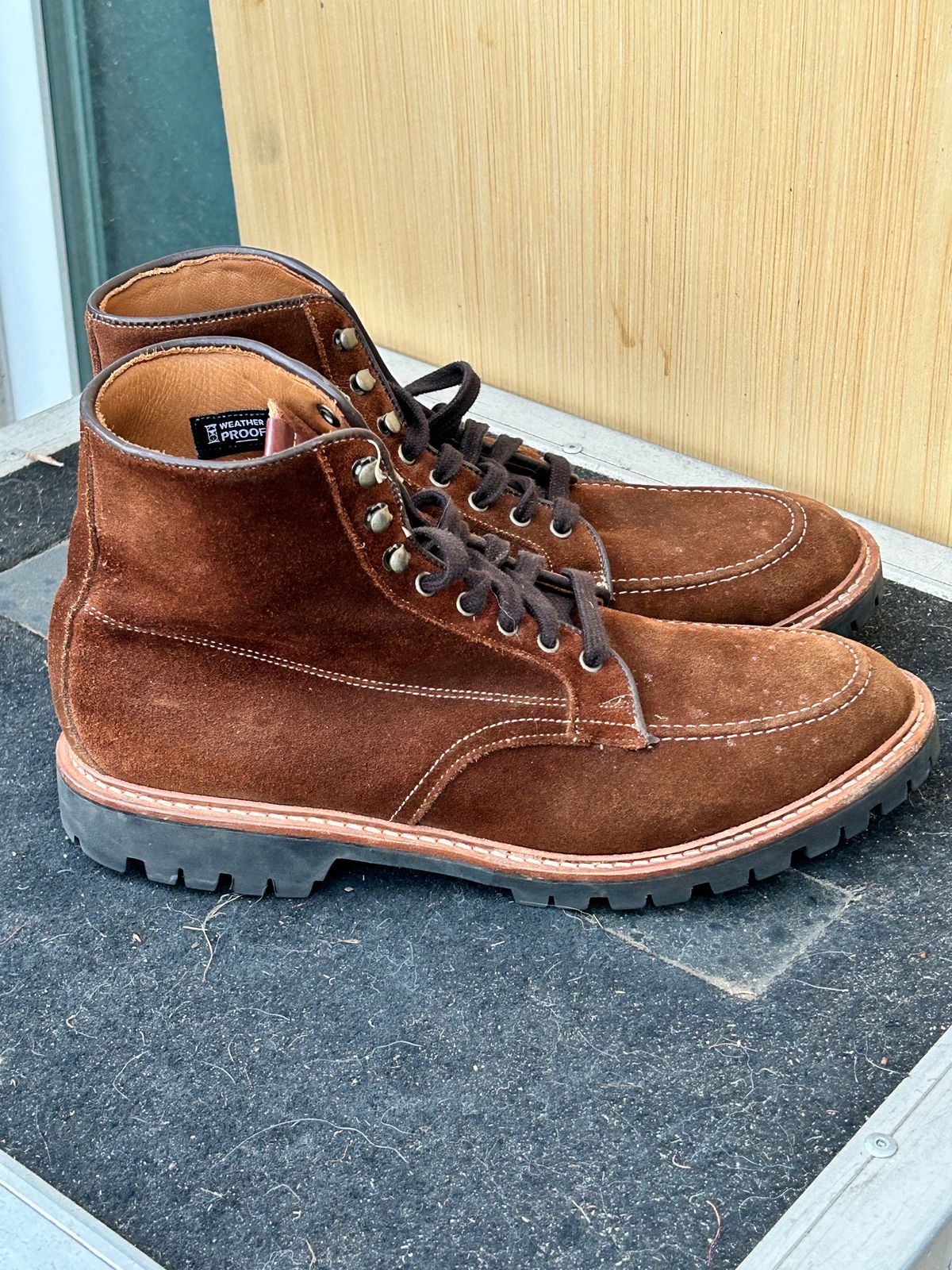 Photo by Mikejones100 on February 5, 2025 of the Allen Edmonds Freeport in Snuff Brown Weatherproof Suede.