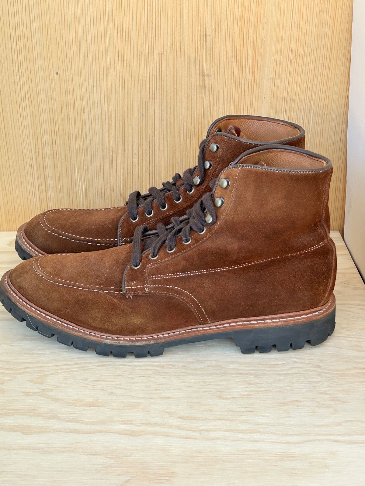 Photo by Mikejones100 on April 5, 2025 of the Allen Edmonds Freeport in Snuff Brown Weatherproof Suede.