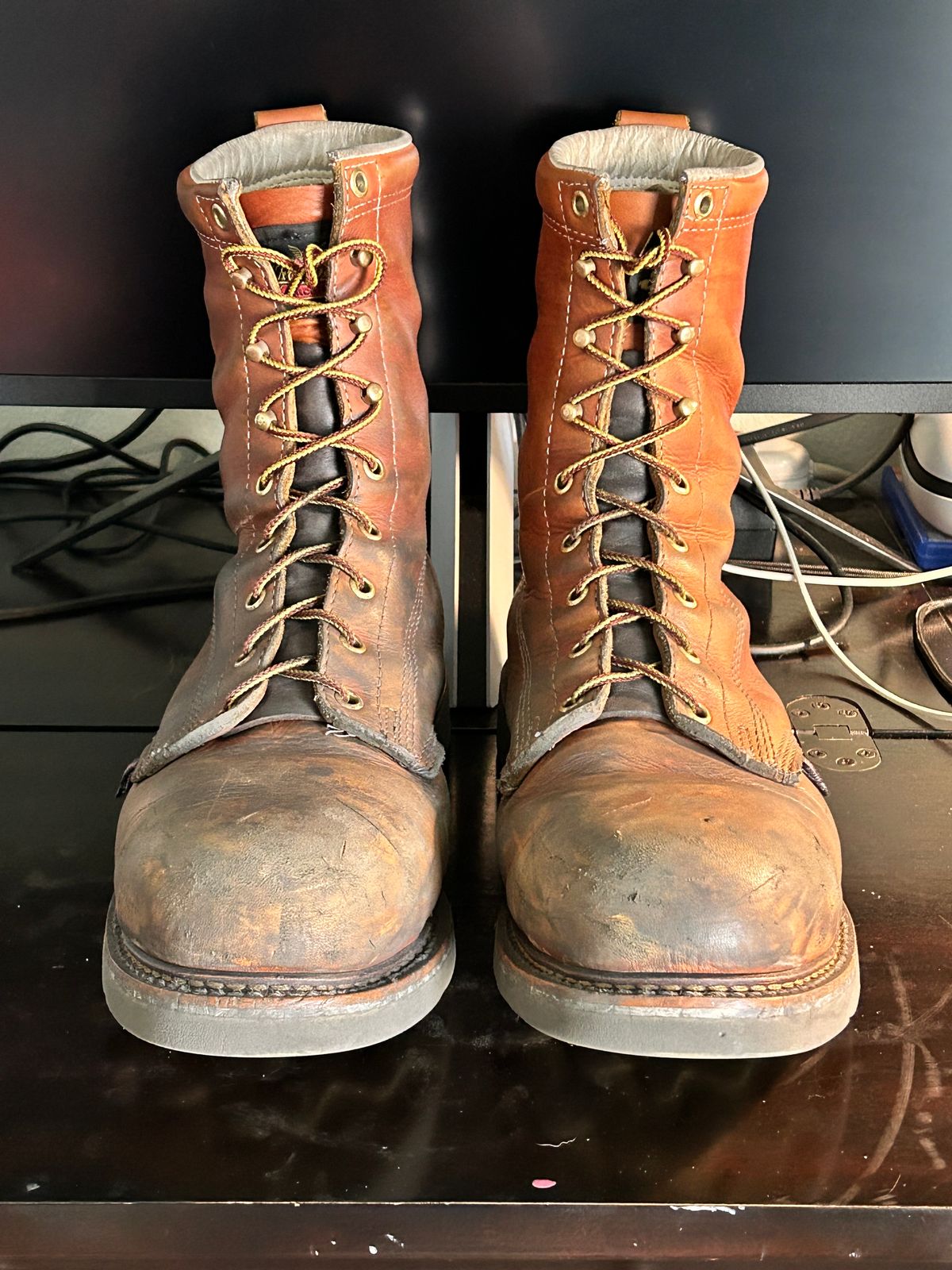 Photo by Mikejones100 on January 2, 2024 of the Thorogood 8" Plain Toe in Tobacco Gladiator Oil-Tanned.