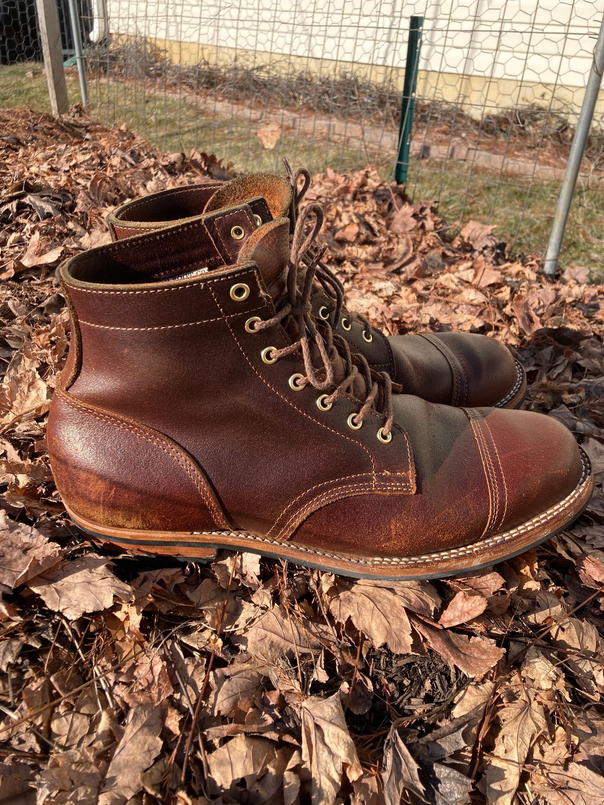 Photo by Indy.Ben2 on February 4, 2023 of the Truman Service Boot in Horween Chestnut Waxed Flesh.