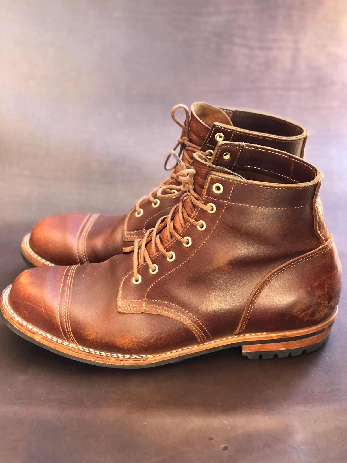 Photo by Indy.Ben2 on April 2, 2023 of the Truman Service Boot in Horween Chestnut Waxed Flesh.