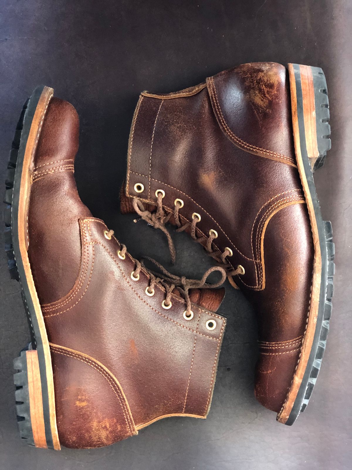 Photo by Indy.Ben2 on April 2, 2023 of the Truman Service Boot in Horween Chestnut Waxed Flesh.