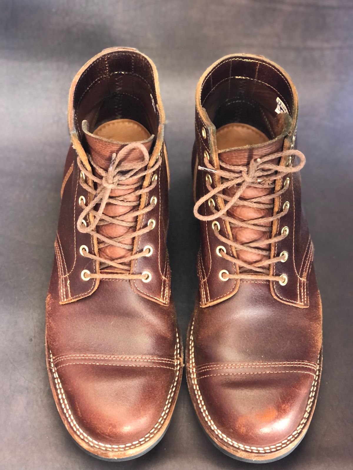 Photo by Indy.Ben2 on April 2, 2023 of the Truman Service Boot in Horween Chestnut Waxed Flesh.