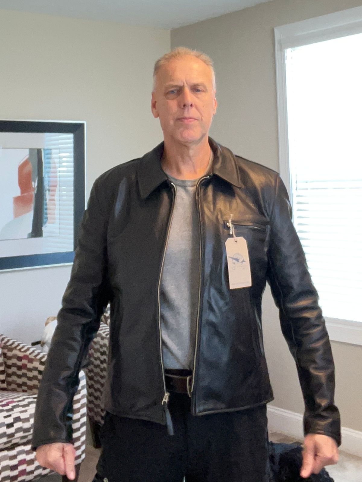 Photo by DMSR64 on October 22, 2024 of the Aero Leather Sheene in Horween Black Pinnacle Horse Hide.