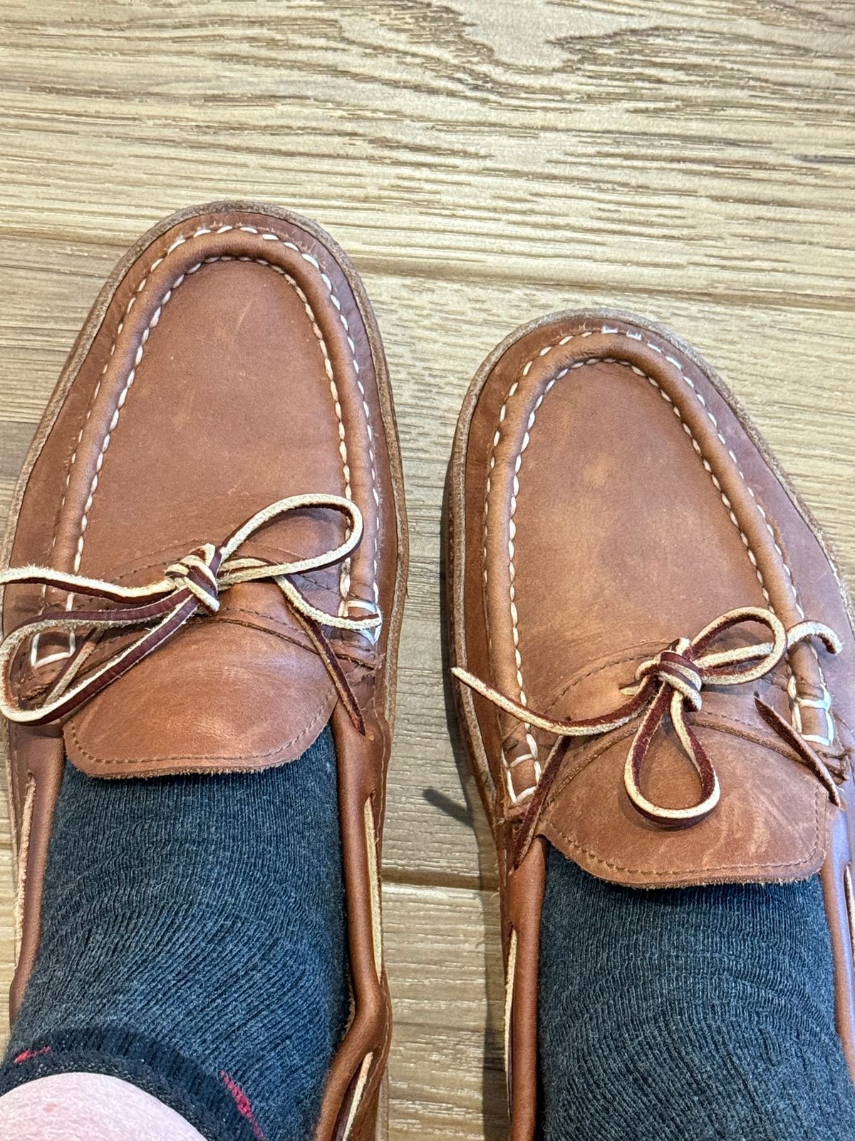 Photo by DMSR64 on June 1, 2025 of the Russell Moccasin Co. Oneida in SB Foot Walnut Timberjack.