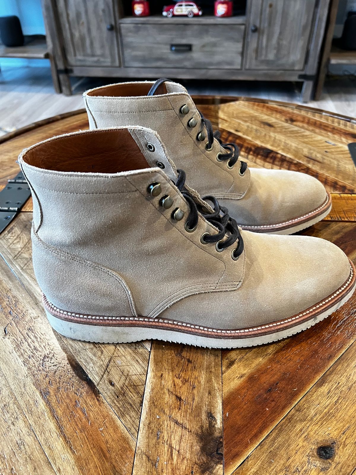 Photo by DMSR64 on December 2, 2023 of the Grant Stone Diesel Boot in C.F. Stead Tan Repello Calf Suede.