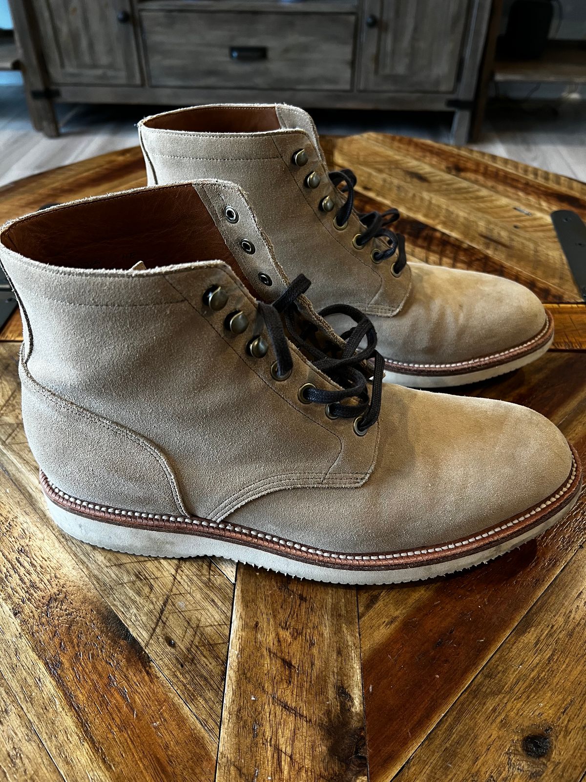 Photo by DMSR64 on January 2, 2024 of the Grant Stone Diesel Boot in C.F. Stead Tan Repello Calf Suede.