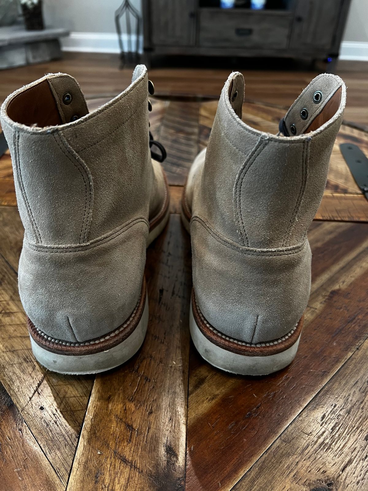 Photo by DMSR64 on March 3, 2024 of the Grant Stone Diesel Boot in C.F. Stead Tan Repello Calf Suede.