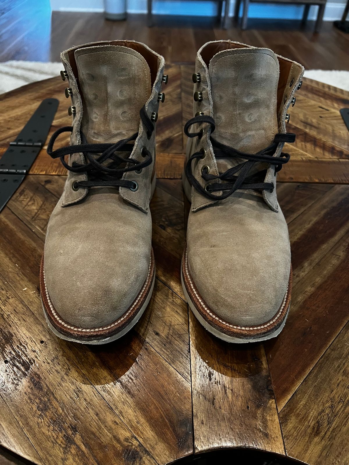 Photo by DMSR64 on April 4, 2024 of the Grant Stone Diesel Boot in C.F. Stead Tan Repello Calf Suede.