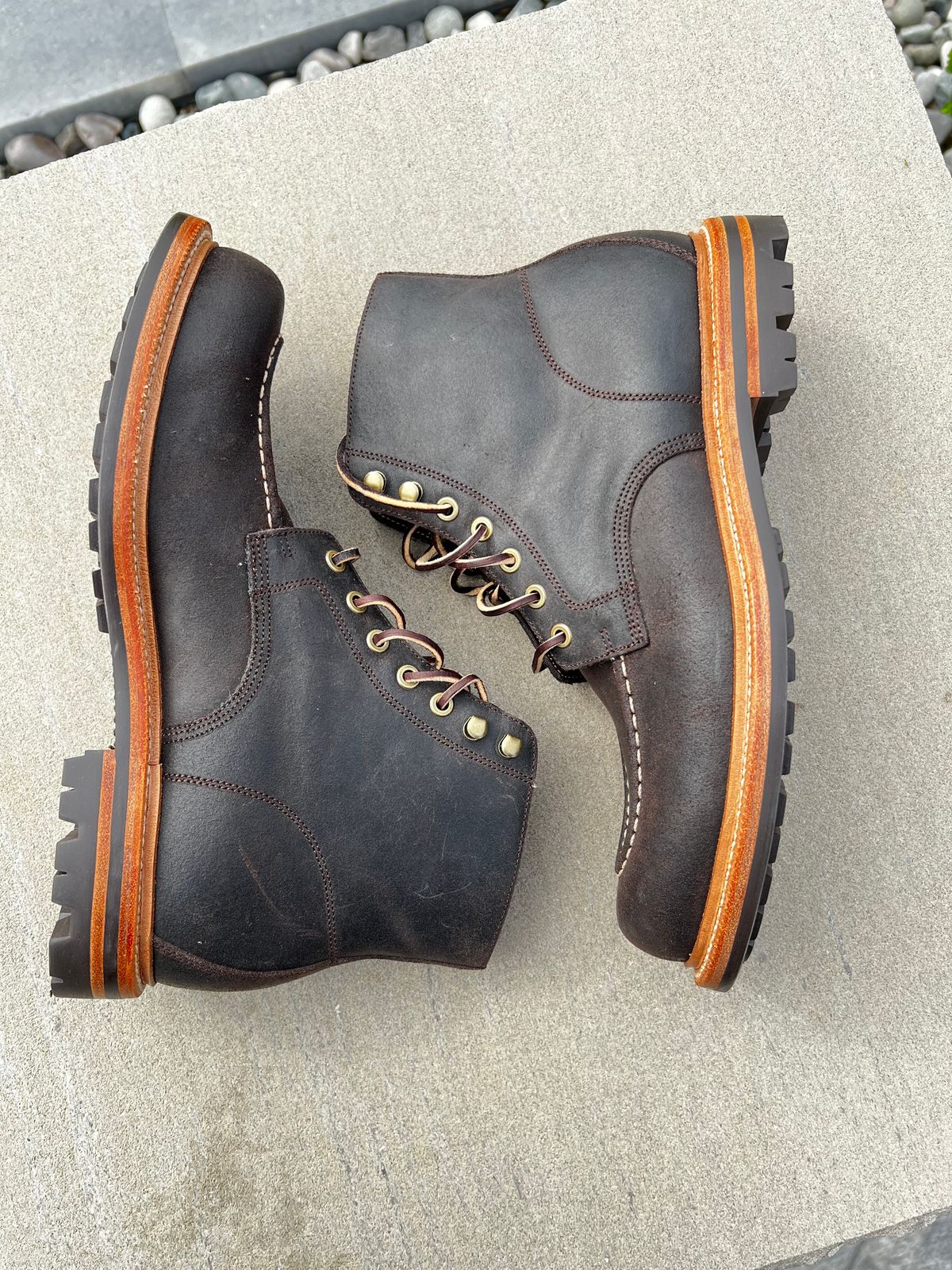 Photo by DMSR64 on October 1, 2024 of the Grant Stone Brass Boot in C.F. Stead Earth Waxy Commander Suede.