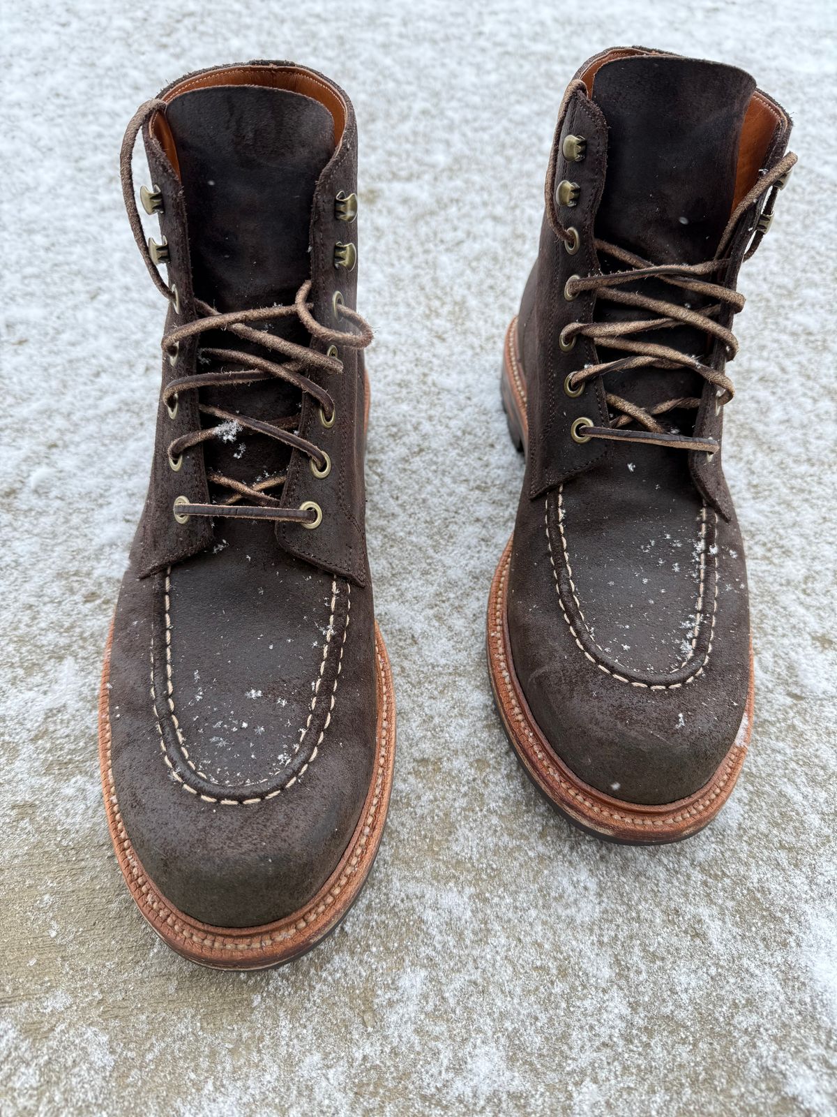 Photo by DMSR64 on January 4, 2025 of the Grant Stone Brass Boot in C.F. Stead Earth Waxy Commander Suede.