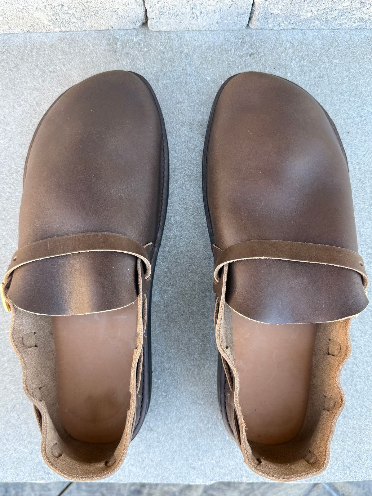 Photo by DMSR64 on October 1, 2025 of the Aurora Shoe Co. Middle English in Horween Dark Olive Chromexcel.