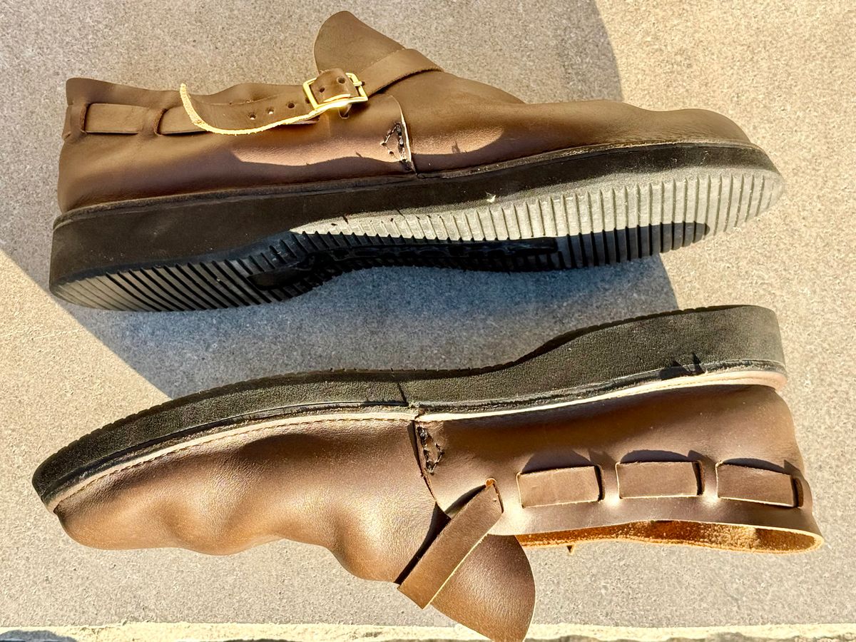 Photo by DMSR64 on November 3, 2025 of the Aurora Shoe Co. Middle English in Horween Dark Olive Chromexcel.