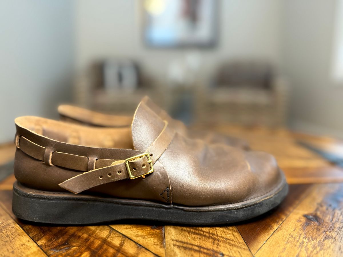 Photo by DMSR64 on January 3, 2026 of the Aurora Shoe Co. Middle English in Horween Dark Olive Chromexcel.