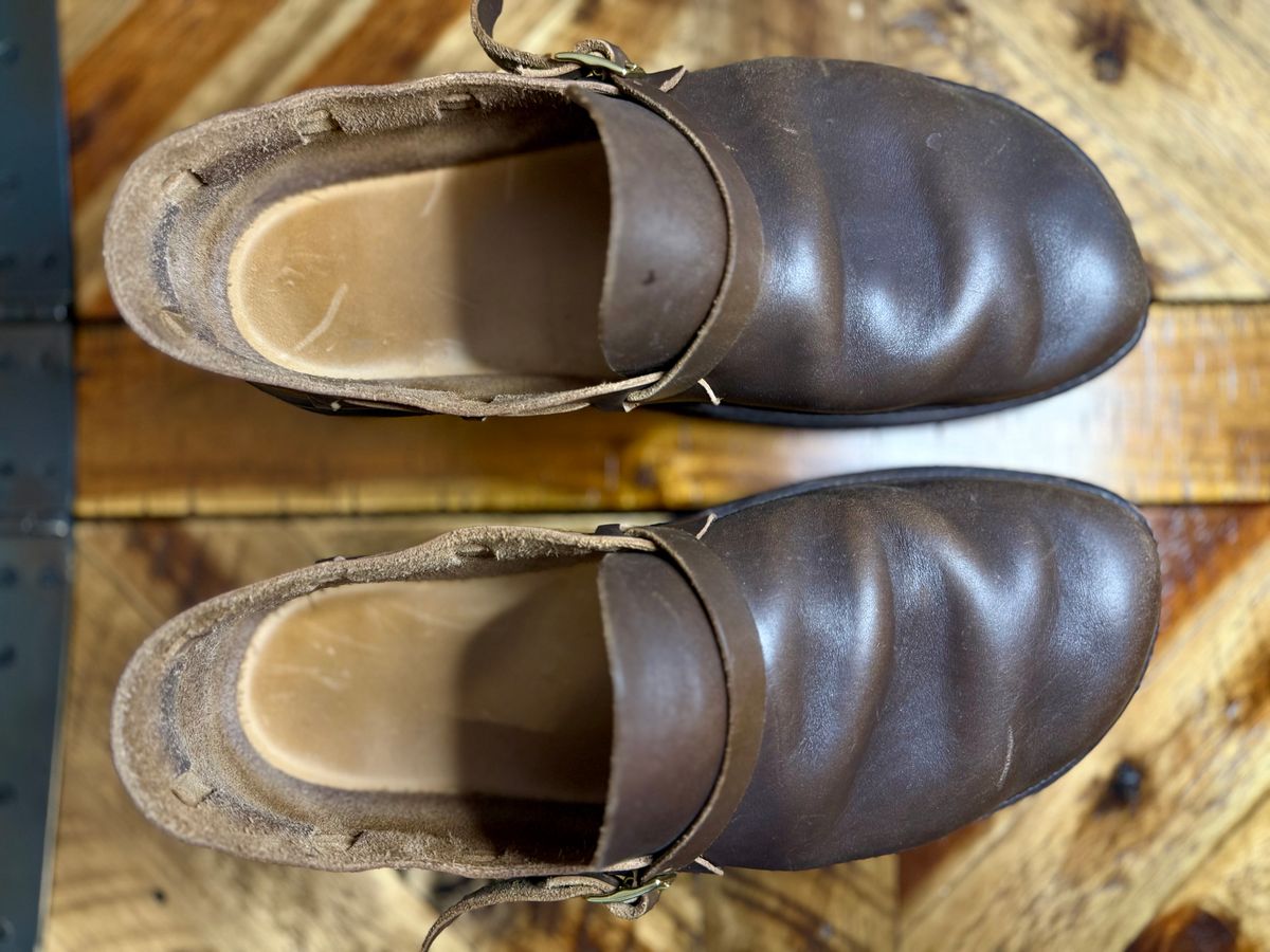 Photo by DMSR64 on January 3, 2026 of the Aurora Shoe Co. Middle English in Horween Dark Olive Chromexcel.