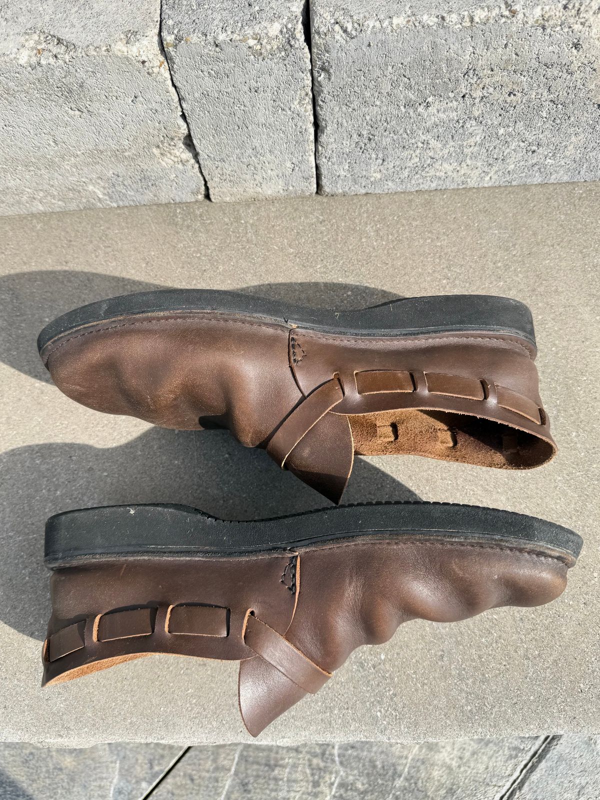 Photo by DMSR64 on March 4, 2026 of the Aurora Shoe Co. Middle English in Horween Dark Olive Chromexcel.