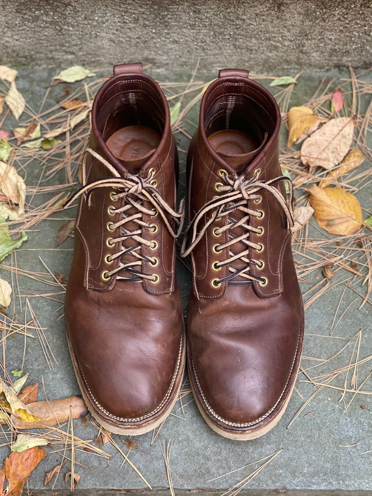 Photo by stitchdown on November 2, 2022 of the Viberg Scout Boot in Horween Crust Natural M's Workshoe Butt.