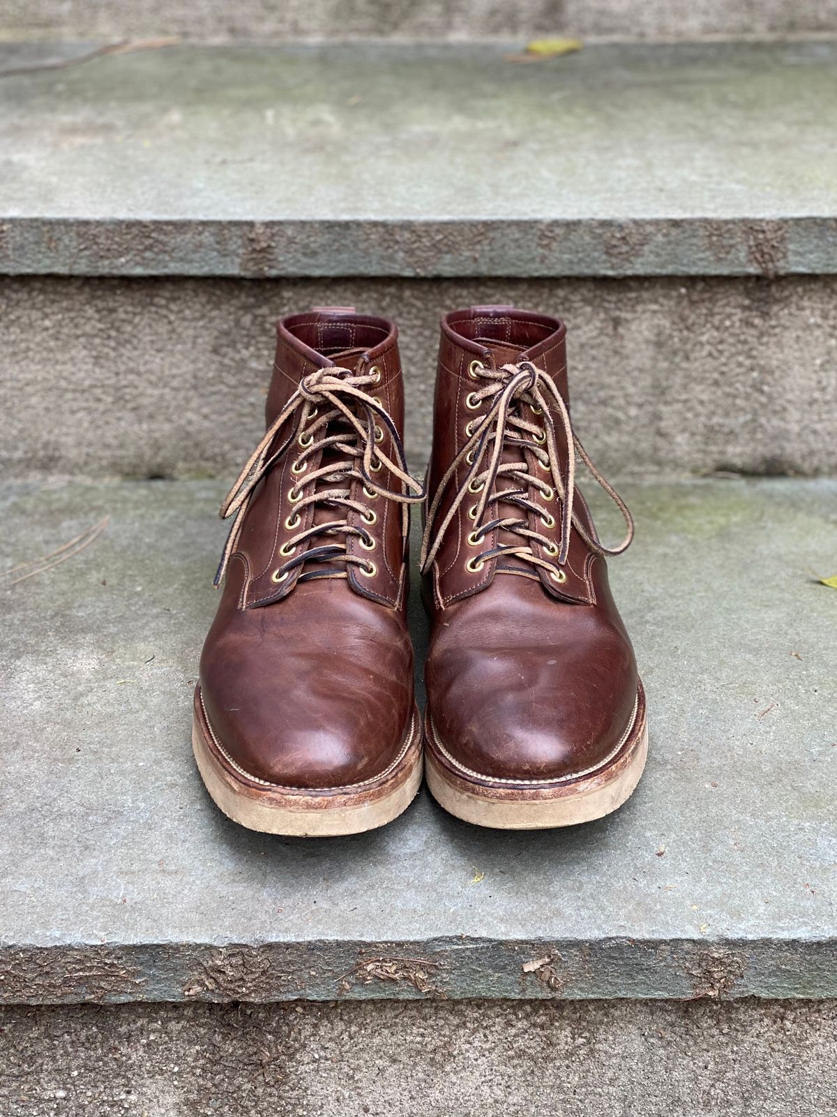 Photo by stitchdown on December 1, 2022 of the Viberg Scout Boot in Horween Crust Natural M's Workshoe Butt.