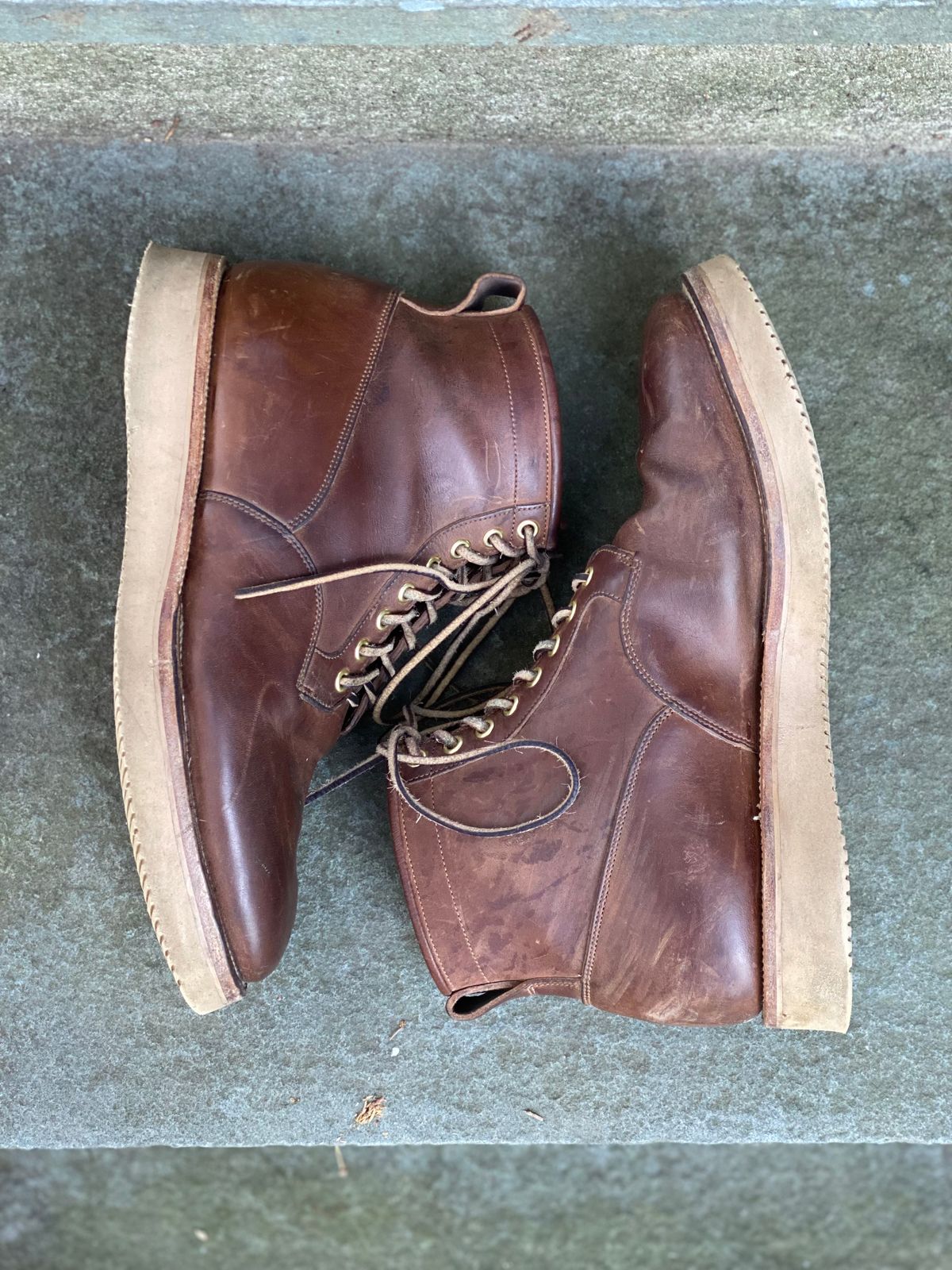 Photo by stitchdown on January 2, 2023 of the Viberg Scout Boot in Horween Crust Natural M's Workshoe Butt.