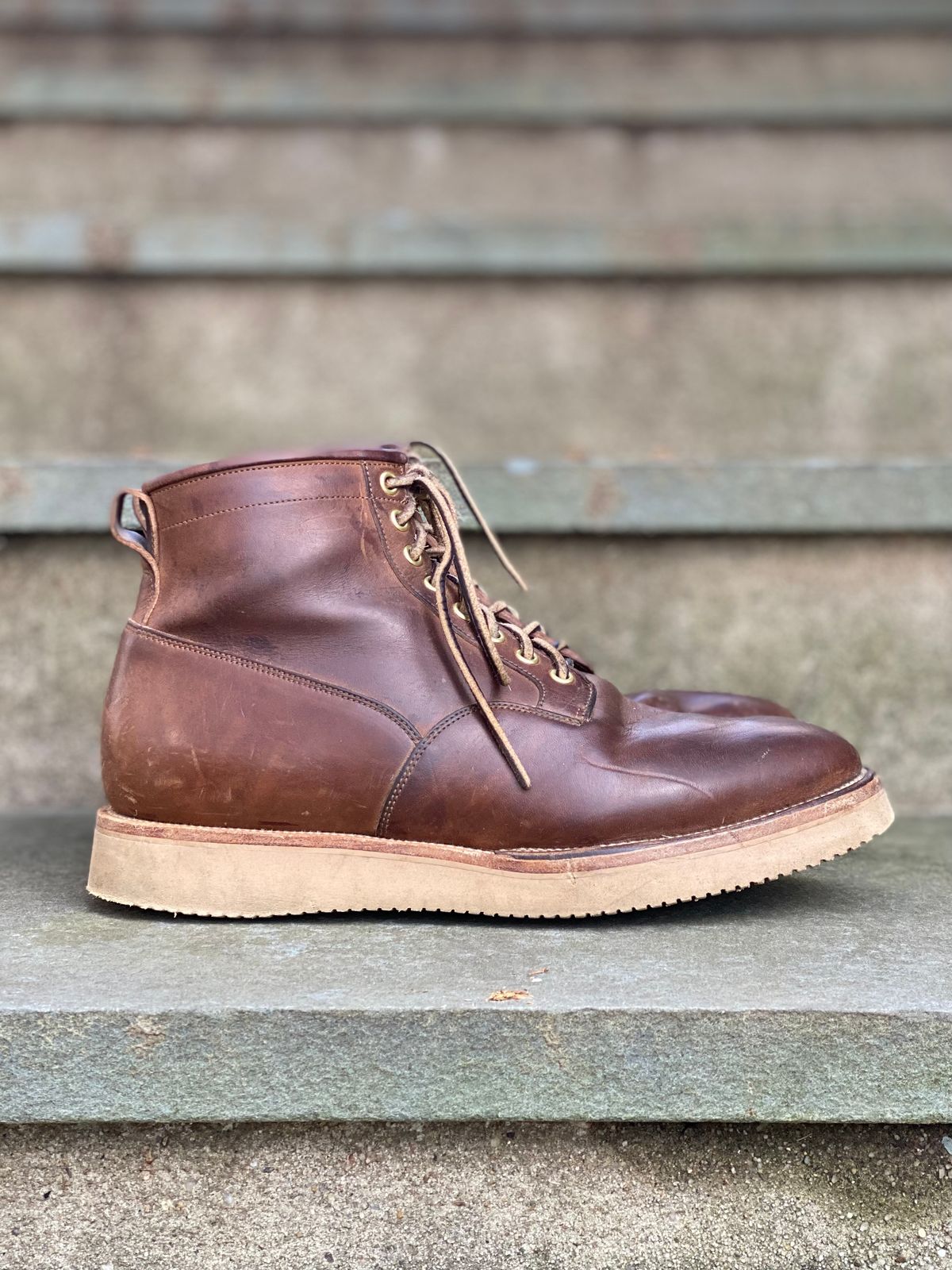 Photo by stitchdown on January 2, 2023 of the Viberg Scout Boot in Horween Crust Natural M's Workshoe Butt.