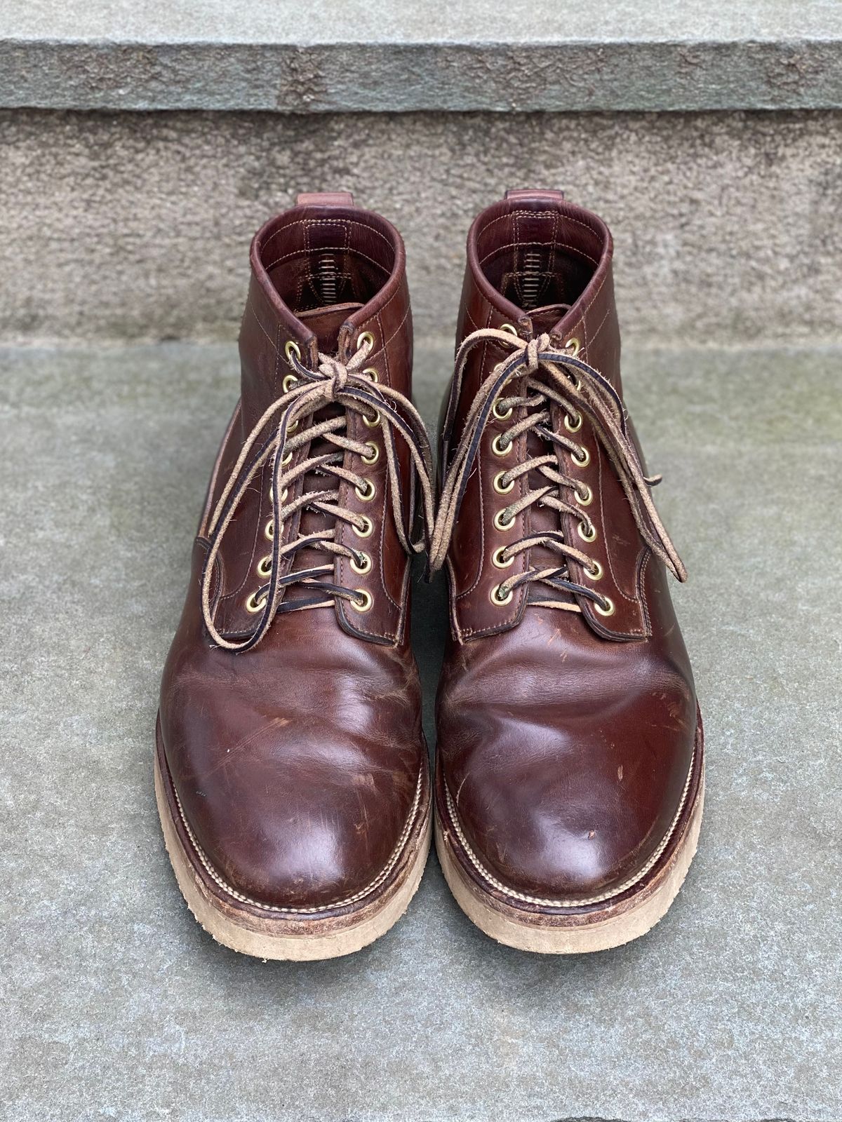 Photo by stitchdown on April 1, 2023 of the Viberg Scout Boot in Horween Crust Natural M's Workshoe Butt.