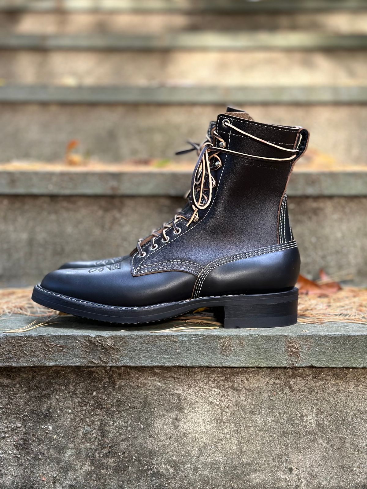 Photo by stitchdown on October 15, 2024 of the White's Farmer/Rancher in Horween Black Waxed Flesh & Horween Black Chromexcel Horsehide.