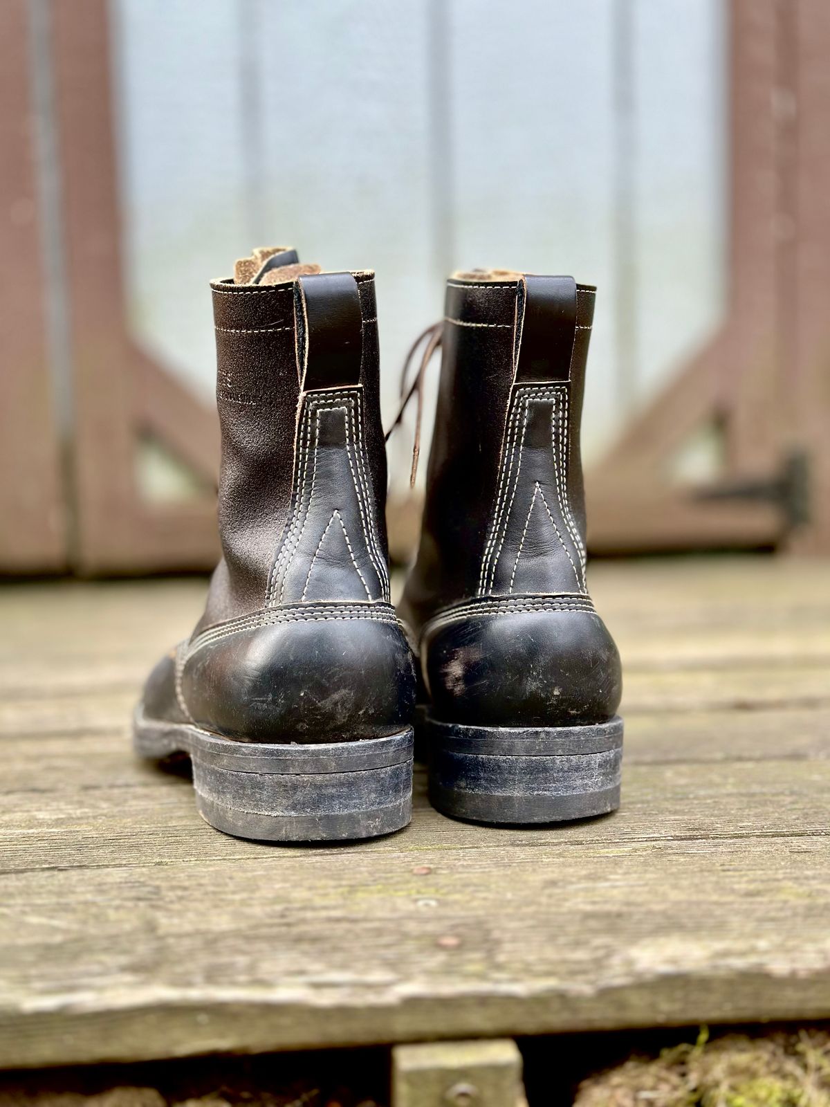 Photo by stitchdown on January 5, 2025 of the White's Farmer/Rancher in Horween Black Waxed Flesh & Horween Black Chromexcel Horsehide.